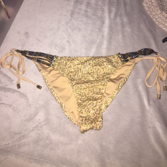 Beach Bunny Other - Beach bunny gold sequins bottoms